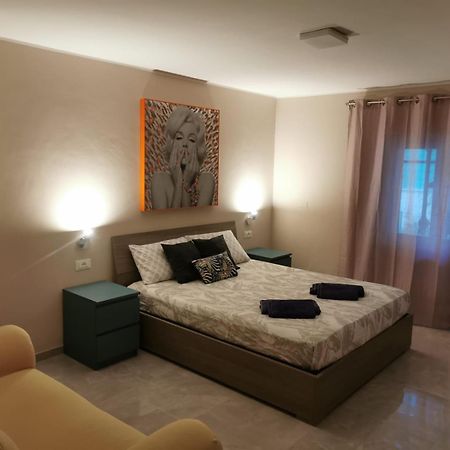 La Dimora Degli Artisti Bed & Breakfast Pescara Exterior foto